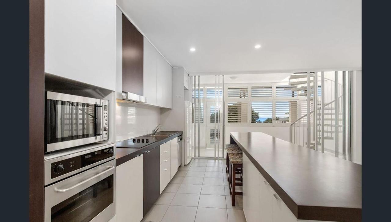 Apartment 3 Bedroom Beachside With Pool