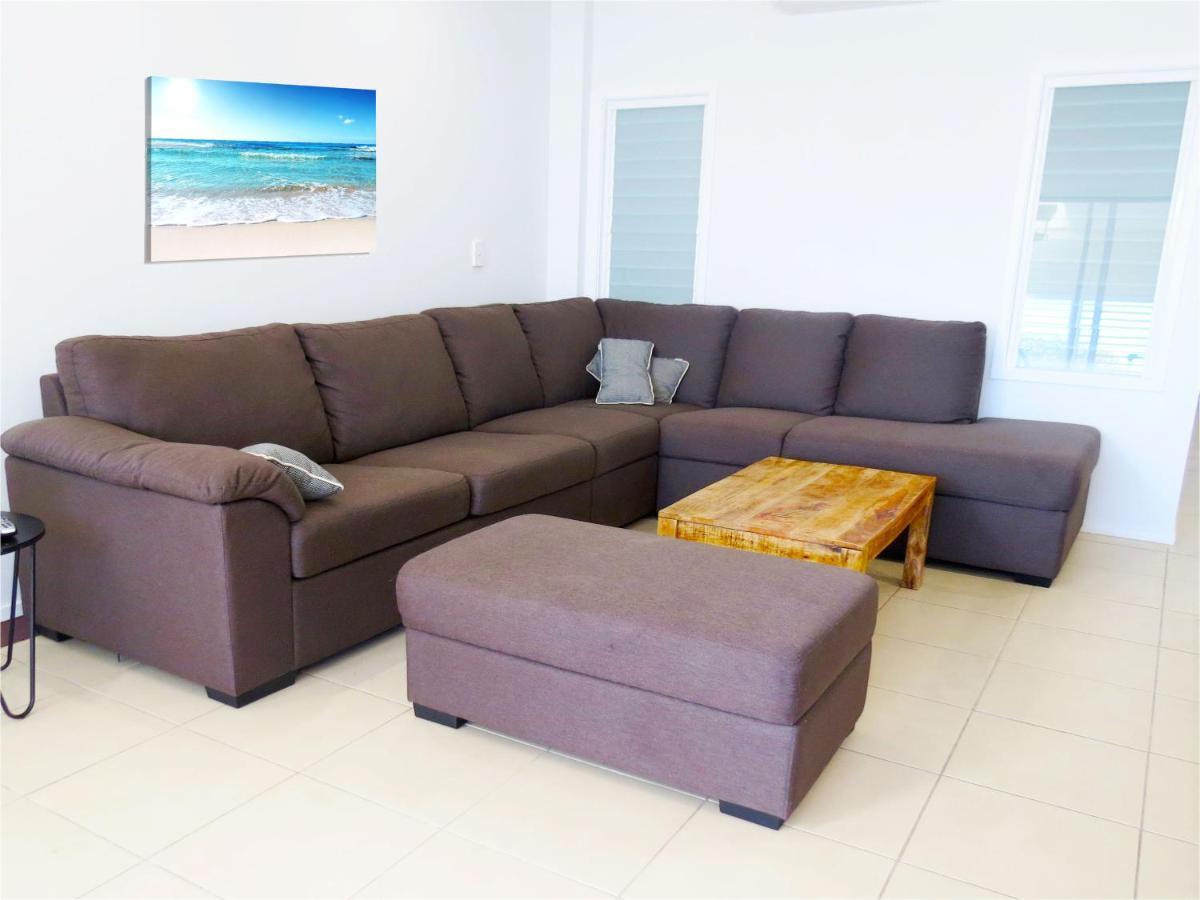 3 Bedroom Beachside With Pool
